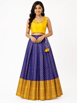 PATTUPAVADA AND BLOUSE thumbnail 1